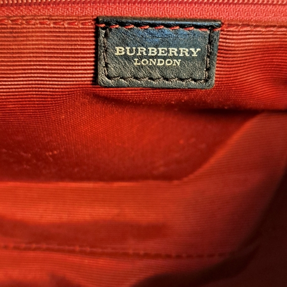 Burberry Shoulderbag - Picture 7 of 14